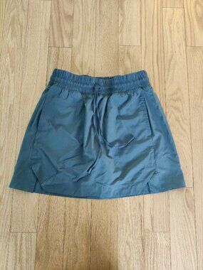 Apana run skort size medium